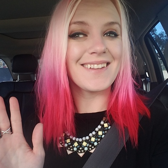 Meet your Posher, Brigitte - Picture 3 of 4